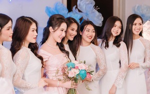 Bức ảnh đủ mặt hội chị em bạn dì nhà gái trong đám hỏi Phan Thành - Primmy Trương, đố ai đọ lại team 'so đẹp' này