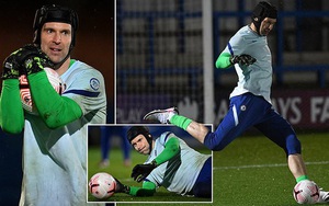 Màn tái xuất đáng quên của Petr Cech trong màu áo Chelsea