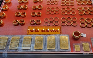 Phiên đầu tuần, giá vàng nhảy vọt