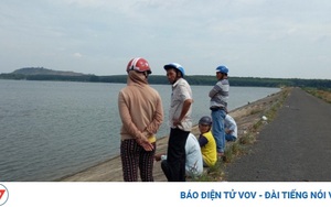 Đi tập thể dục cùng chồng, người vợ bỗng dưng mất tích ở hồ Đá Bàng