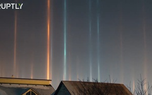 Kỳ lạ những cột ánh sáng mọc tua tủa ở Siberia