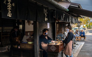 Bí quyết tồn tại qua hơn 1 thiên nhiên kỷ của tiệm bánh mochi nướng ở Nhật Bản: Suốt 1020 năm chỉ làm 1 sản phẩm duy nhất và cố gắng làm thật tốt!