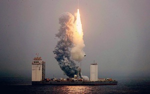 Trung Quốc xây bệ phóng tên lửa trên biển