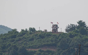 Binh sĩ Triều Tiên xuất hiện trong khu DMZ sát biên giới với Hàn Quốc