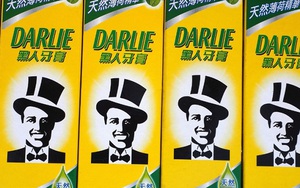 Colgate xem xét bỏ bao bì kem đánh răng 'Ông Tây đen'