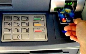 Cách hoạt động của một chiếc máy ATM