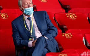Mang khẩu trang chống Covid kiểu ngài Sir Alex Ferguson!