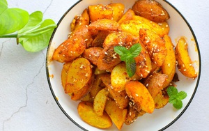 Khoai tây chiên mà làm thế này thì ăn cơm hay ăn vặt đều hết trong 1 nốt nhạc