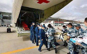 Trung Quốc lần đầu điều 'bệnh viện bay' tới Tây Tạng