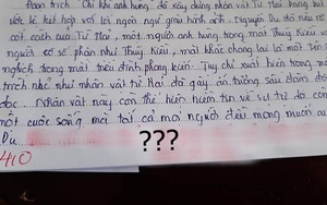 Bài 'hoàn hảo' nhưng chỉ được 4 điểm, nam sinh giật mình khi thấy lời phê cực gắt của giáo viên