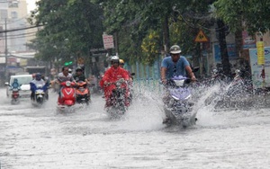 Vùng áp thấp đi vào Biển Đông, Bắc Bộ có mưa rào và dông