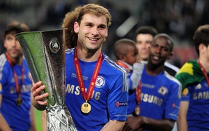 Cựu tuyển thủ Chelsea bất ngờ bị một số chị em Việt Nam hack fanpage để livestream bán quần áo