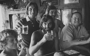 Những "ma men" làng túc cầu (kỳ 1): George Best "bỏ mạng không bỏ rượu"