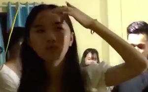 Chụp kỉ yếu nhưng mãi không rớt nổi 1 giọt nước mắt, nữ sinh đã có màn chuẩn bị "sau cánh gà" khá mặn mòi mà đến diễn viên nghiệp dư cũng phải bái phục