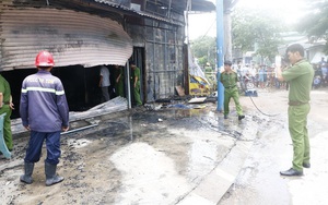 Vụ 3 người chết thảm giữa ban ngày trong tiệm cầm đồ: Người đàn ông mua bó hoa cúc vàng trước khi xảy ra cháy