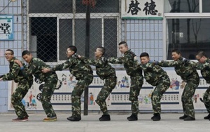 Sự thật "rúng động" tại trại cai nghiện internet ở Trung Quốc