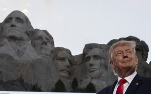 "Tôi bắt đầu cười nhưng ông Trump thì không": Dân Mỹ bối rối vì TT Trump muốn khắc mặt lên núi Rushmore