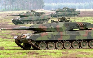 NATO nói gì về cáo buộc triển khai xe tăng sát biên giới Belarus lúc nhạy cảm?