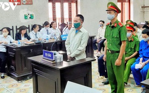 Xét xử 10 đối tượng mua bán, vận chuyển trái phép hơn 150 bánh heroin