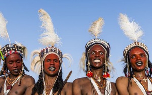 Fulani - bộ lạc Châu Phi tôn thờ cái đẹp và tự coi mình là những người đẹp nhất quả đất