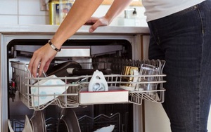 Gợi ý các bà nội trợ 5 mẹo vệ sinh nhà bếp "kiểu mới" giúp không gian sạch sẽ và ngăn nắp trông thấy