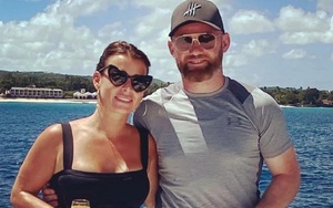 Thuê du thuyền hạng sang, nhà Rooney đi nghỉ dưỡng ở Caribe
