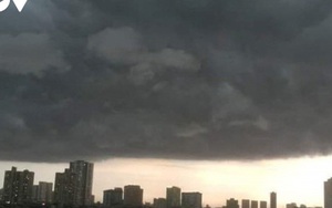 Cảnh báo: Hà Nội sắp xuất hiện mưa dông, có khả năng xảy ra lốc, sét