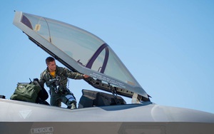 Chỉ huy trưởng Không quân Mỹ tuyên bố sốc về "cuộc chiến tương lai" gần bờ biển Mỹ