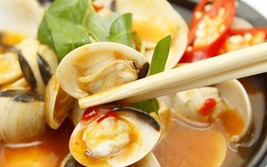 Nghêu hấp Thái cay cay, chua ngọt, ăn ngày thu vô cùng hợp