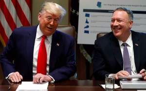 Mặc kệ hỗn loạn, Ngoại trưởng Pompeo trung thành với TT Trump đến cùng