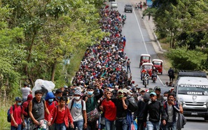 Hàng ngàn người di cư đổ về biên giới Mỹ, chờ chính sách mới của ông Biden