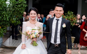 Vợ Xuân Mạnh khoe nhan sắc rạng ngời trong ngày cưới