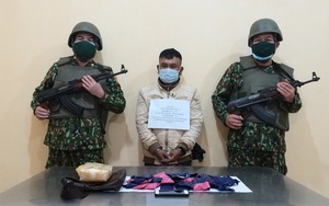 Bắt người từ Lào đưa 10.000 viên ma túy qua biên giới Việt Nam