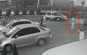 Người đàn ông tay không đỡ đứa trẻ rơi từ tầng 4, cái kết khiến nhiều người cảm thán