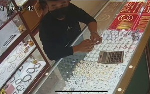 Truy tìm đối tượng vờ bán vàng thật tráo vàng giả