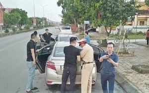 Thiếu tiền tiêu xài, chị họ lừa bán luôn em gái