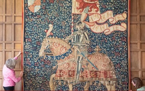 Trưng bày tấm thảm có nguồn gốc bí ẩn từ thế kỷ 15 sau 4 năm bảo tồn