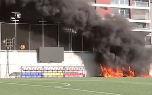 Sân Andorra cháy lớn chỉ 24 giờ trước trận với Anh, phá hỏng màn hình VAR