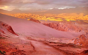 Hé lộ nguồn gốc thủy tinh xoắn bí ẩn ở Chi Lê