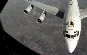Mỹ đưa máy bay ‘ngửi’ phóng xạ đến Biển Đông sau sự cố tàu ngầm hạt nhân