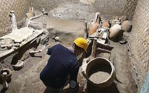 Khai quật "phòng nô lệ" trong một biệt thự thời kỳ La Mã
