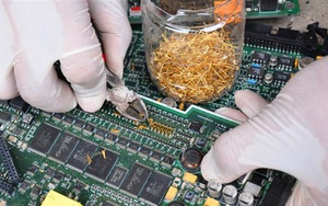 Tiến sĩ “đào vàng” từ rác thải điện tử