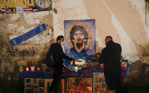 Ê kíp y tế của Diego Maradona đối diện bản án 25 năm tù