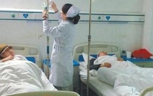 Người đàn ông ngất xỉu, phải nhập viện phẫu thuật do mắc sai lầm quen thuộc khi uống trà sữa