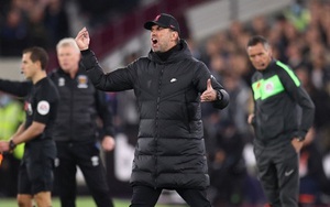 Đứt mạch bất bại, Klopp kịch liệt phản đối trọng tài
