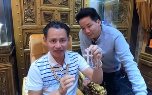 Khoa Pug - Johnny Đặng từng thân thiết cỡ nào trước khi vướng nghi vấn cạch mặt?