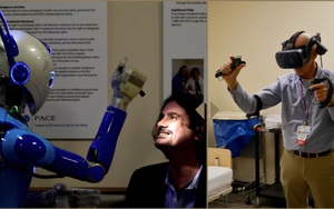 Robot hình người có chức năng chăm sóc người già
