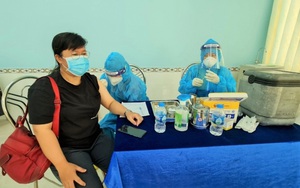 Cà Mau: 2/3 số người mắc Covid-19 tử vong do chưa tiêm vaccine