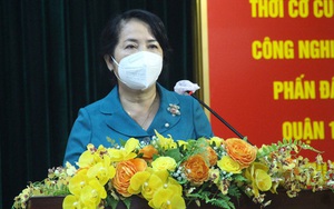 Bí thư Quận ủy quận 1 bật khóc: "Có những lúc chúng tôi bất lực!"