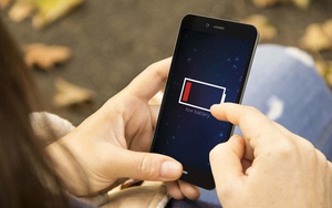 Smartphone có thể dùng hàng tuần không cần sạc